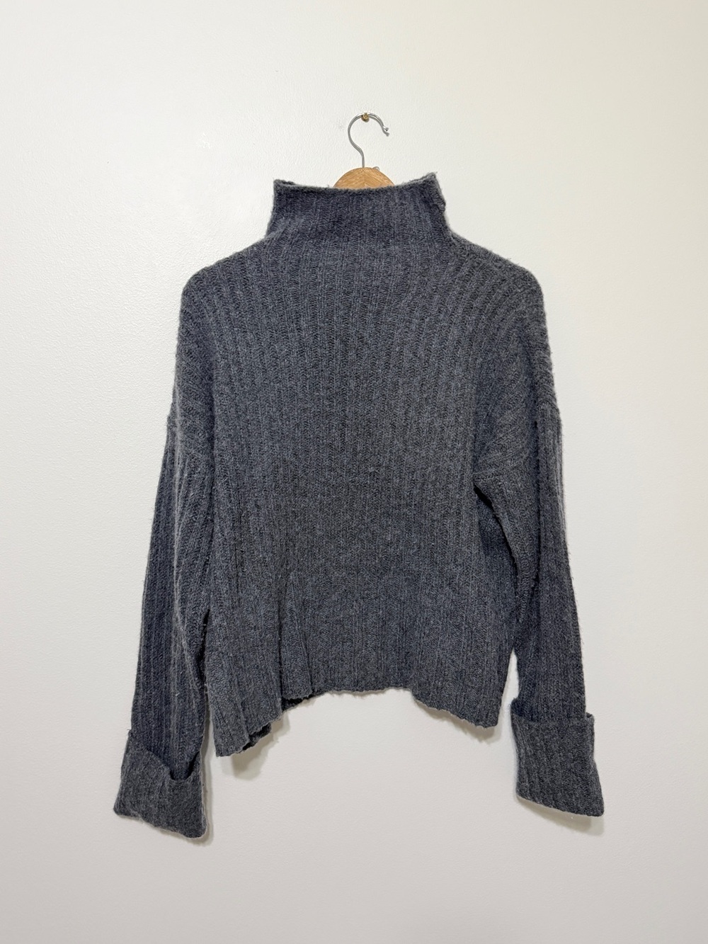 Xirena Cashmere Wool Gray Turtleneck Sweater Size Small Gray